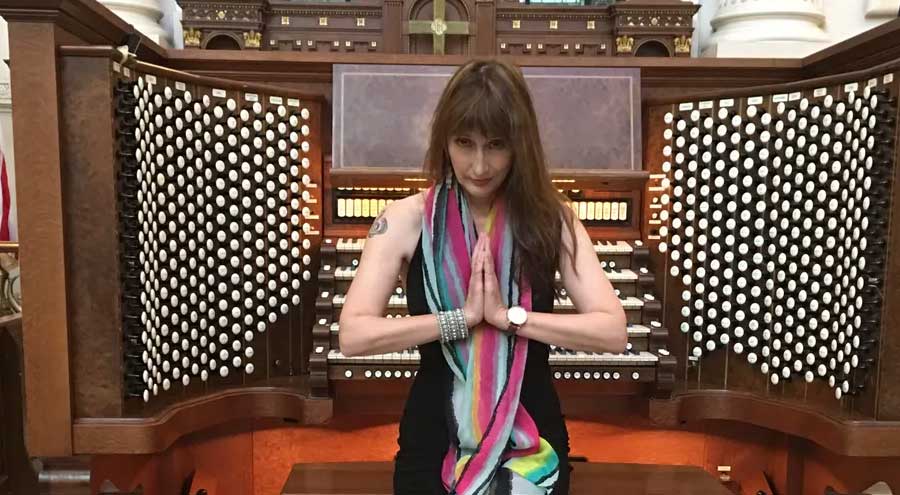 Worcester Magazine: British organist Carol Williams set for recital at Mechanics Hall