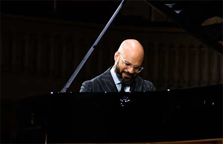 Telegram & Gazette: Pianist Barron Ryan brings ‘Classic Meets Cool’ to Mechanics Hall
